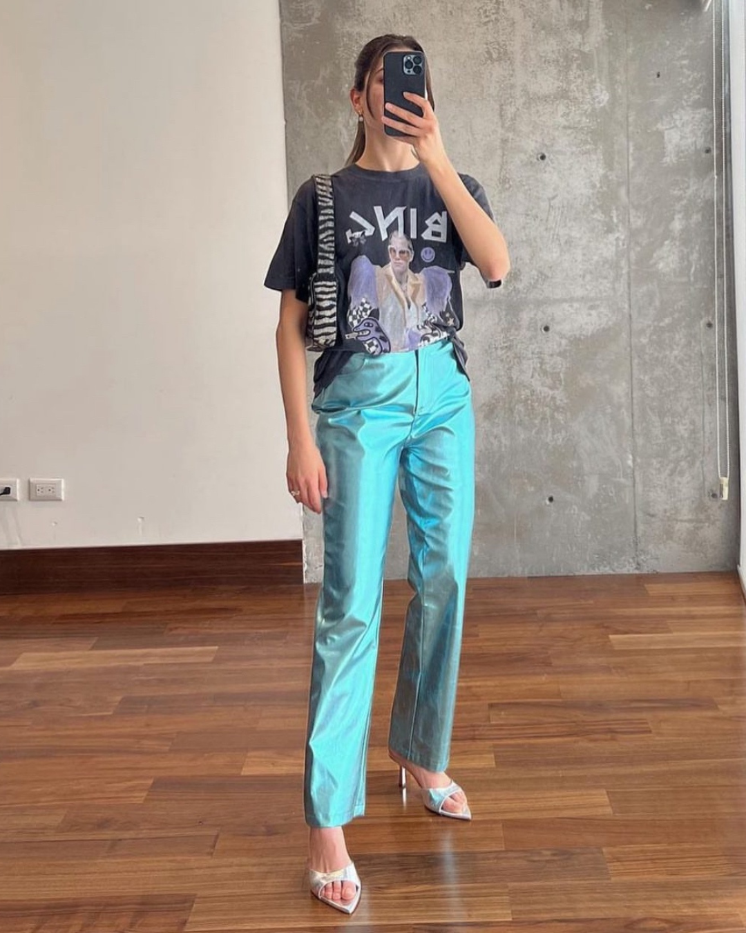 Amy Lynn Metallic Pants in Blue