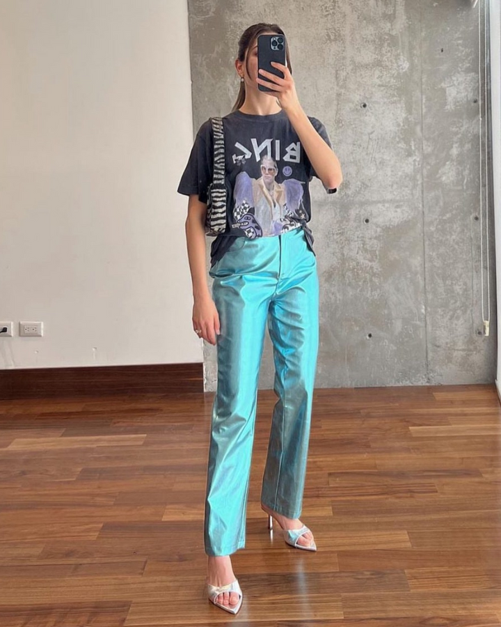 Amy Lynn Metallic Pants in Blue