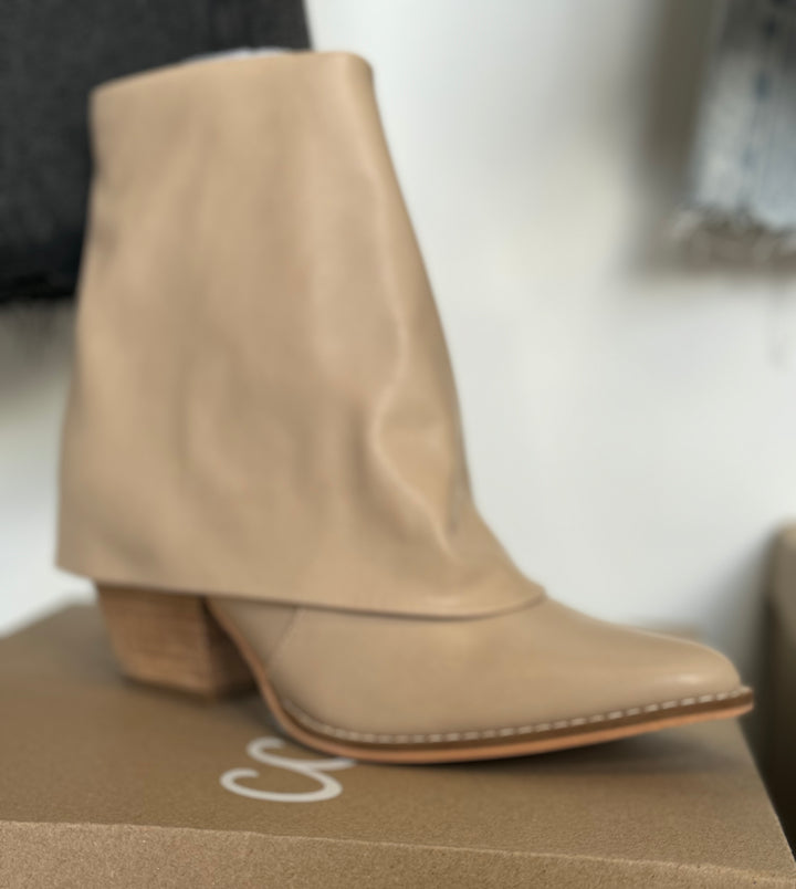 Blaze Bootie in Taupe