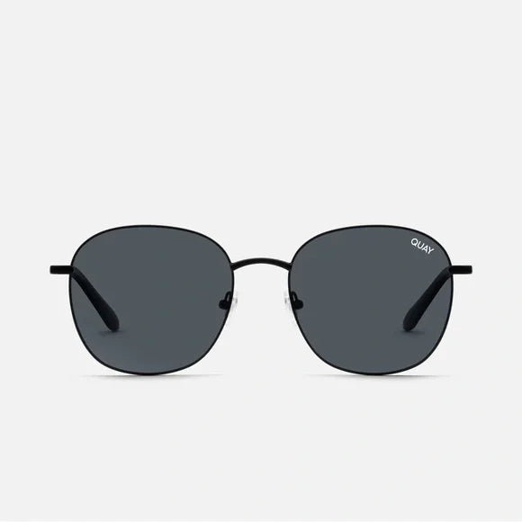 QUAY Jezabell Sunglasses in Black